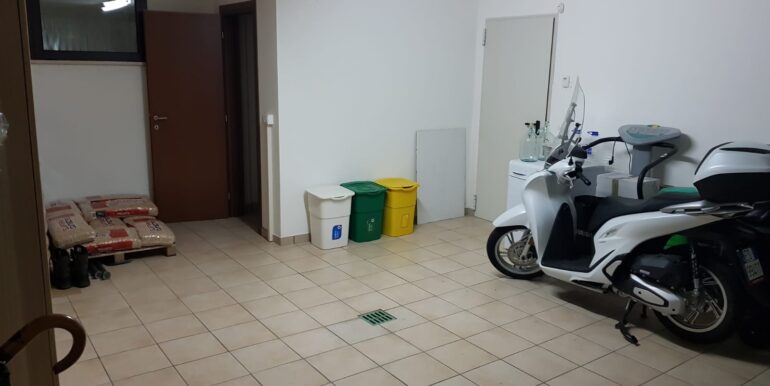 76198025-88e5-423b-b5fc-5481c71fe55f